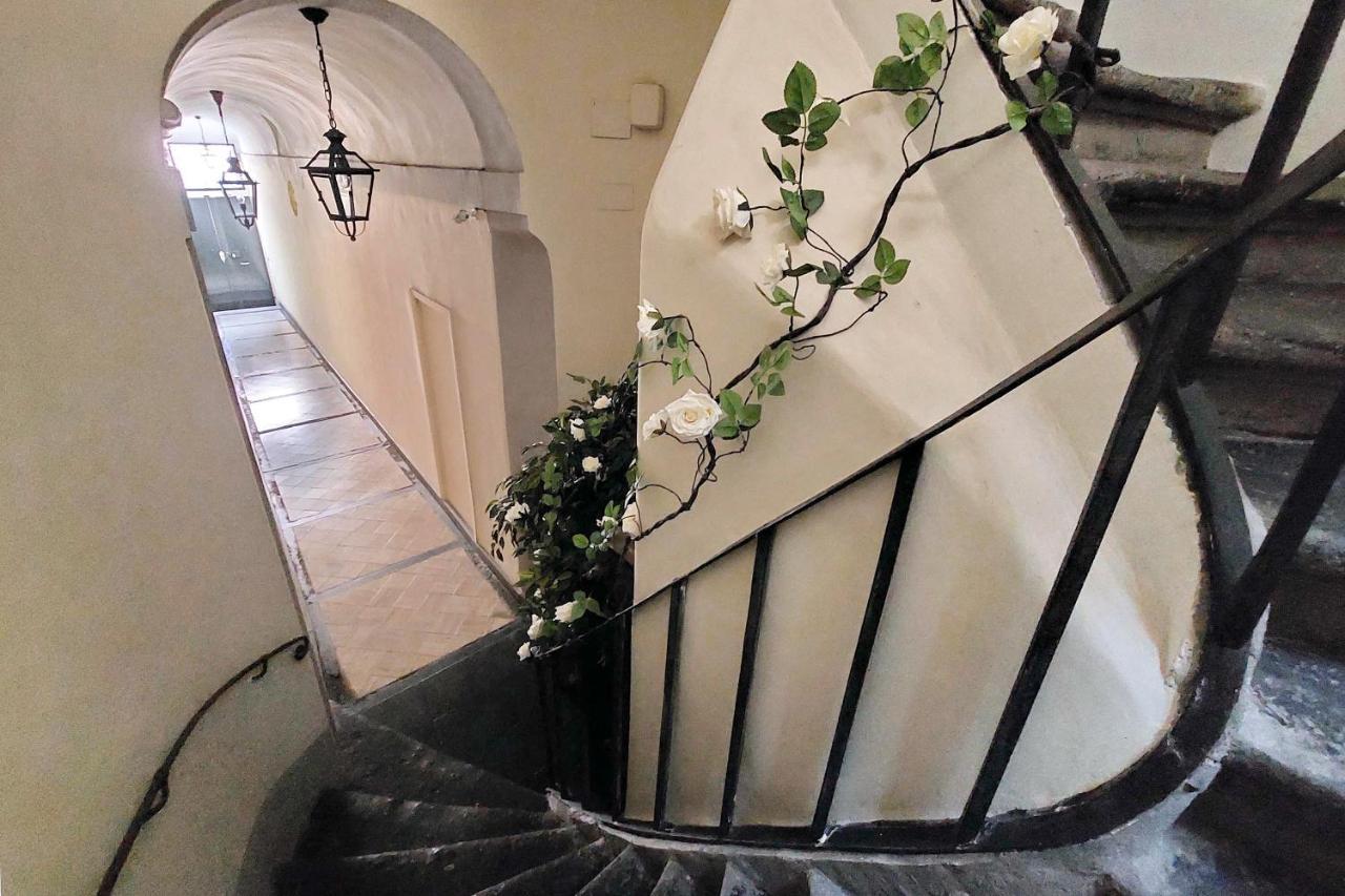 Appartamento "Spagna Spanish Steps" By FlatinРим Екстериор снимка
